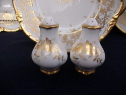 COALPORT KING'S PLATE (c.1960's)  SALT & PEPPER SHAKER SET -  EXCELLENT !!