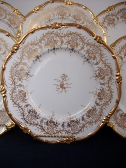COALPORT KING'S PLATE (c.1960's)  DINNER PLATE- SCALLOPED !! EXCELLENT !!