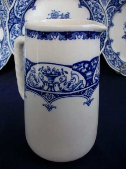 WEDGWOOD QUEEN CHARLOTTE- BLUE & WHITE (c.1884+) PITCHER 20oz- RARE! EXCELLENT!