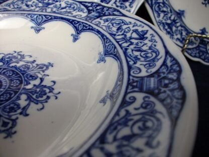 WEDGWOOD QUEEN CHARLOTTE- BLUE & WHITE (c.1884+) RIM SOUP BOWL- RARE! EXCELLENT!