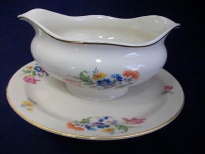 SYRACUSE ABERDEEN CHINA- ABE1 DRESDEN FLOWERS (c.1950's) GRAVY BOAT WITH ATTACHED UNDERPLATE- SMOOTH- EXCELLENT !! RARE !!