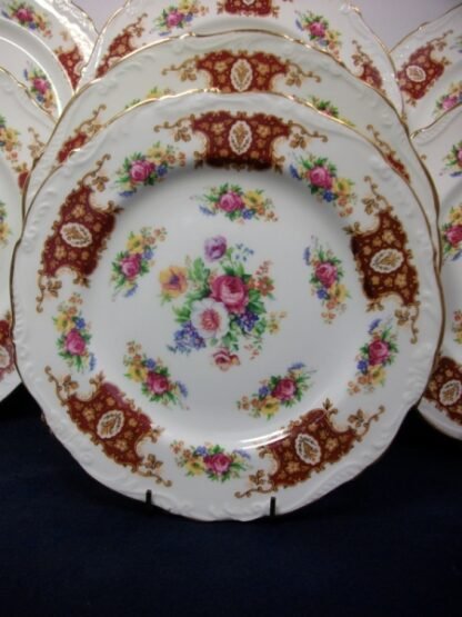 REGENCY, ENGLAND (GENUINE BONE CHINA) FLORAL SPRAYS, MAROON & TAN CARTOUCHE (c.1952) SALAD PLATE 8 3/4" - SCALLOPED- EXCELLENT !! RARE !!