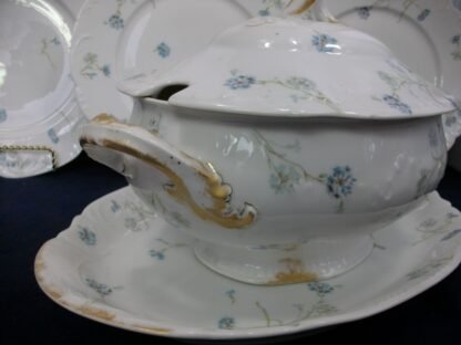 HAVILAND  (THEO)  LIMOGES FRANCE-  BLUE CORNFLOWER (c.1895)   OVAL SOUP TUREEN WITH LID -  SCALLOPED-  EXCELLENT !!  RARE !!