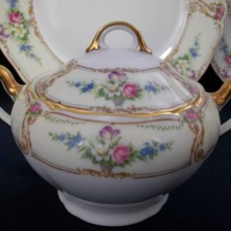 PAUL MULLER SELB BAVARIA (HUTSCHENRUETHER)  POMPADOUR-  FLORAL CARTOUCHES  (c.1917-28)  COVERED SUGAR BOWL-  EXCELLENT !!  RARE !!