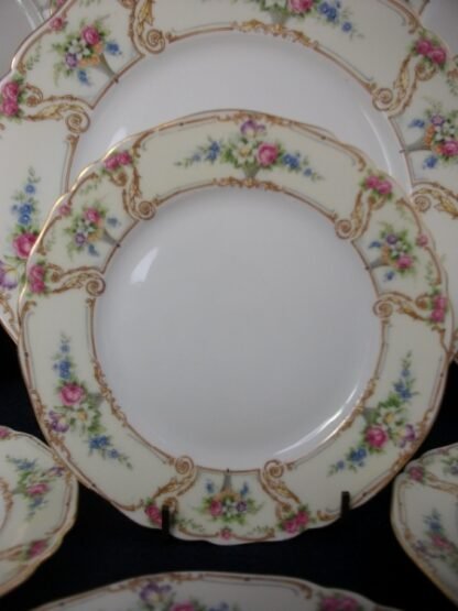 PAUL MULLER SELB BAVARIA (HUTSCHENRUETHER)  POMPADOUR-  FLORAL CARTOUCHES  (c.1917-28)  BREAD & BUTTER PLATE  6"  -  EXCELLENT !!  RARE !!