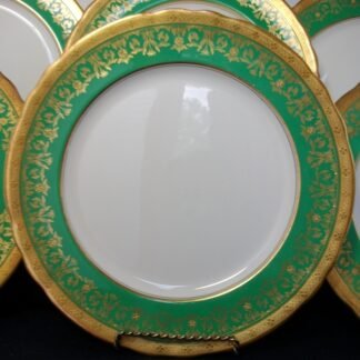 AYNSLEY KENILWORTH GREEN #7023 SCALLOPED  (c.1930's)  DINNER PLATE PLATE -  ENCRUSTED GILT! RARE!