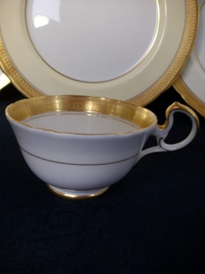 AYNSLEY CHINA SANDRINGHAM  B3830 -  GOLD & CREAM SCALLOPED  (c.1930+)  TEA CUP-  ENCRUSTED GILT! RARE!