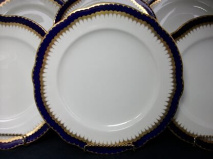 COALPORT SPEARPOINT COBALT #866 (c.1922)- DINNER PLATE 10 5/8"- SCALLOPED !! EXCELLENT !!