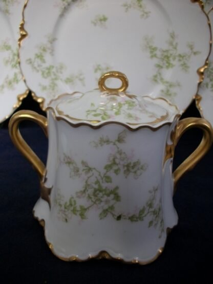 HAVILAND LIMOGES CHINA-  APPLE BLOSSOM #21765- SCHLEIGER 61L- GOLD TRIM, GREEN WITH PINK WHITE FLOWERS (c.1894+)   COVERED SUGAR BOWL-  EARLY RANSON SHAPE