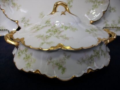 HAVILAND LIMOGES CHINA-  APPLE BLOSSOM #21765- SCHLEIGER 61L- GOLD TRIM, GREEN WITH PINK WHITE FLOWERS (c.1894+)   ROUND COVERED SERVING BOWL-  EARLY RANSON SHAPE