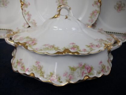 HAVILAND LIMOGES CHINA- FLORAL GARLAND #22079- SCHLEIGER 525- GOLD TRIM, PINK WHITE FLOWERS (c.1894+) ROUND COVERED SERVING BOWL- EARLY RANSON SHAPE